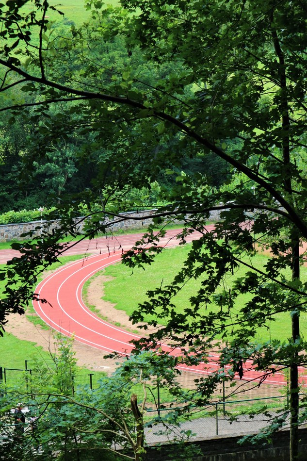 Piste d'athlétisme.JPG